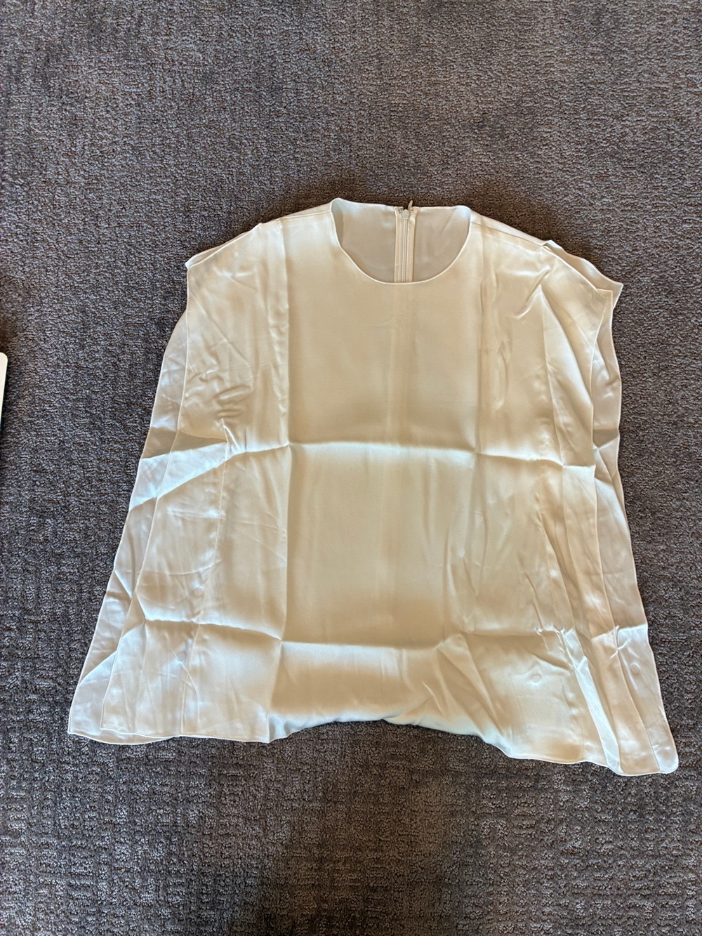 Short Batwing Sleeve Silk Contour Top